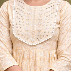 Cream-coloured regular peplum top